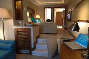 Marti La Perla (adults Only)